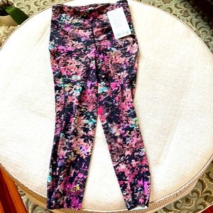 Lululemon leggings size 6.